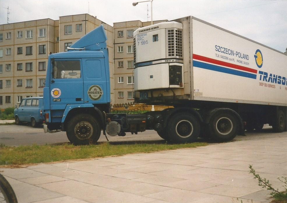 Ciężarówki z większych firm na polskich drogach lat 90