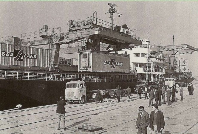 port_rotterdam_1966
