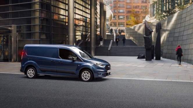 ford_transit_courier_connect_2018_5