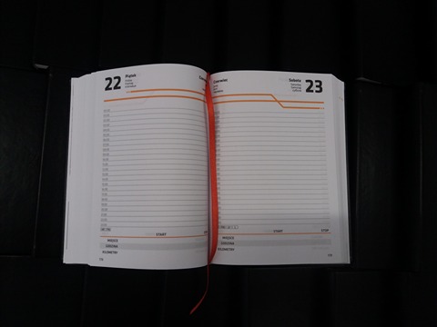 Ksiazkowy Kalendarz Dla Kierowcow Ciezarowek Przygotowany Przez Firme Marathon International 40ton